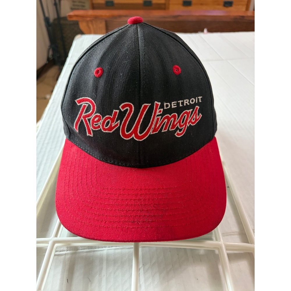 Zephyr Detroit Red Wings NHL Snapback Hat Black Red Green Underbrim Mens Cap